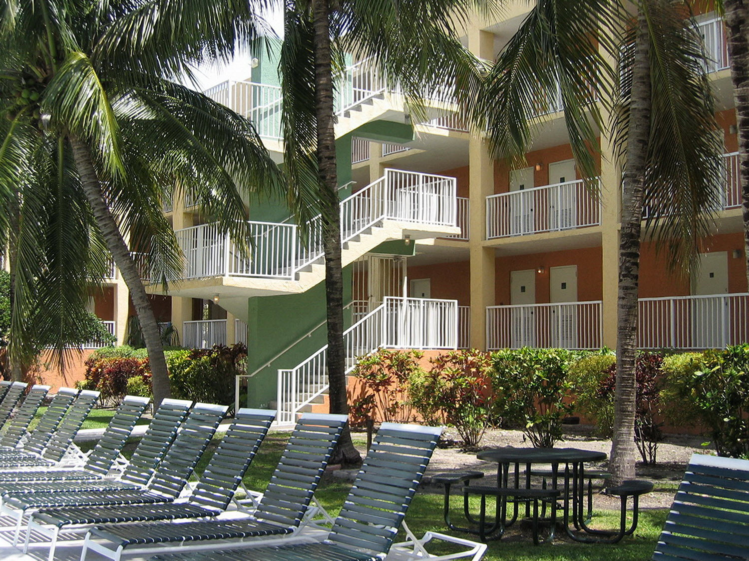 Biscayne Bay Apartments Stull & Lee, Incorporated